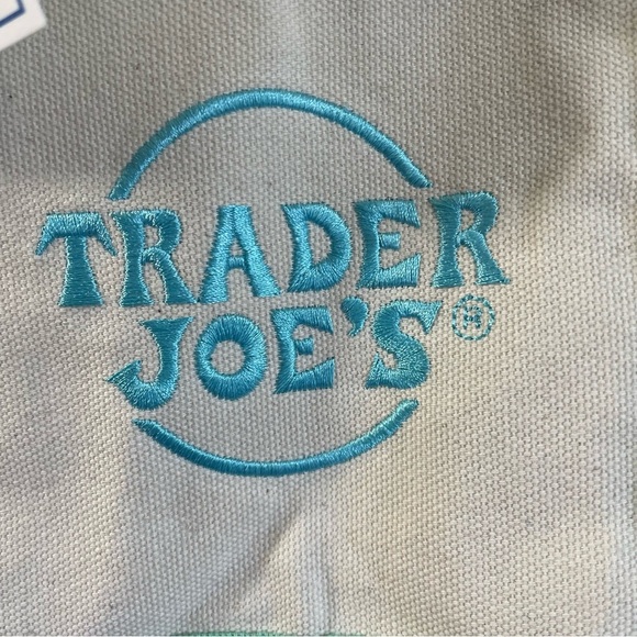 Trader Joe’s LIMITED EDITION CANVAS TOTE BAG New with Tag - Picture 4 of 9